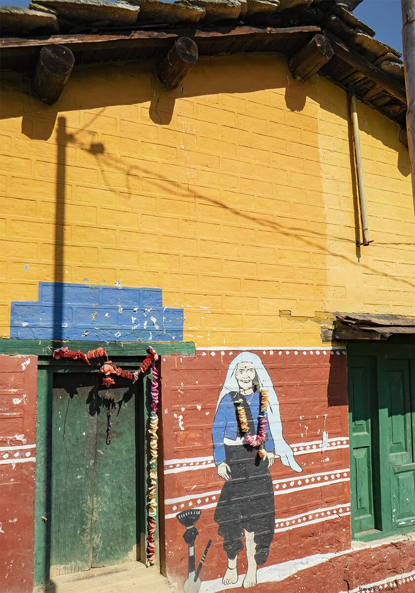 Khati Village - Per amore della natura, Arte dei graffiti e altro