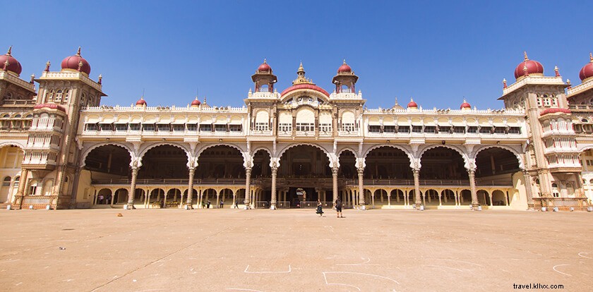 Guia de viagens do Palácio de Mysore - História, Taxa de entrada, Outra informação