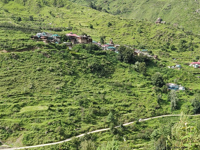 Visitando el paso de Chanshal, En Pabbar Valley