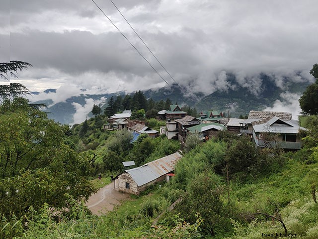 Visitando Chanshal Pass, Nella Valle di Pabbar