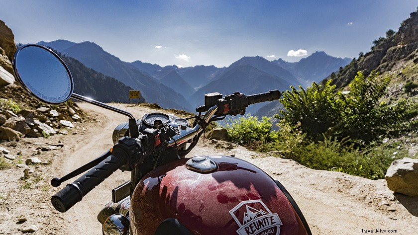 Itinerário de viagem de motocicleta de Jammu a Killar:Basholi, Sarthal, Bhaderwah, Gulabgarh, Patnitop