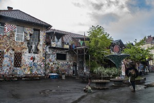 Metelkova Ljubljana:a área de arte do Graffiti Steert