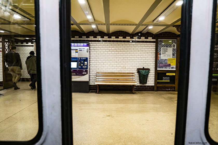 Explorer le métro emblématique de Budapest