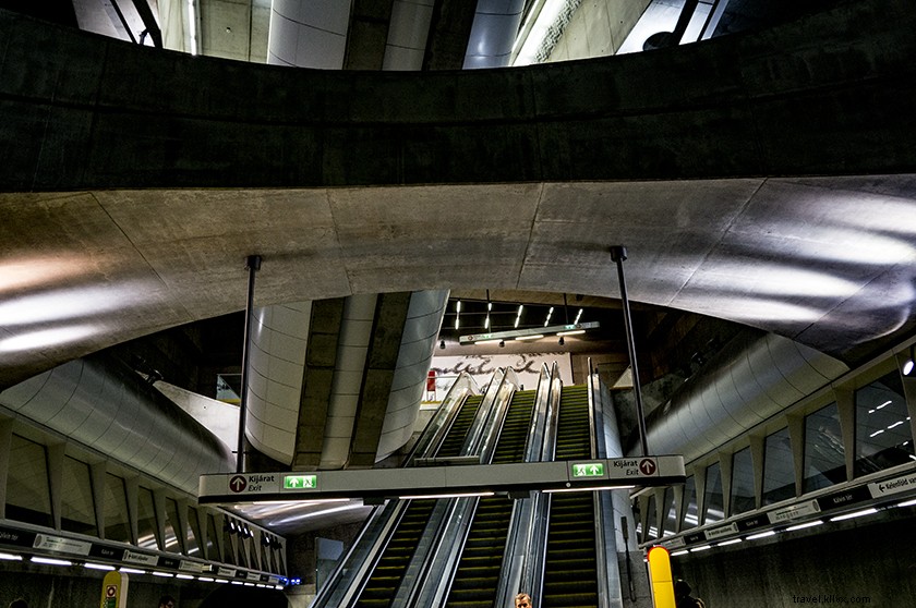 Explorando el icónico metro de Budapest