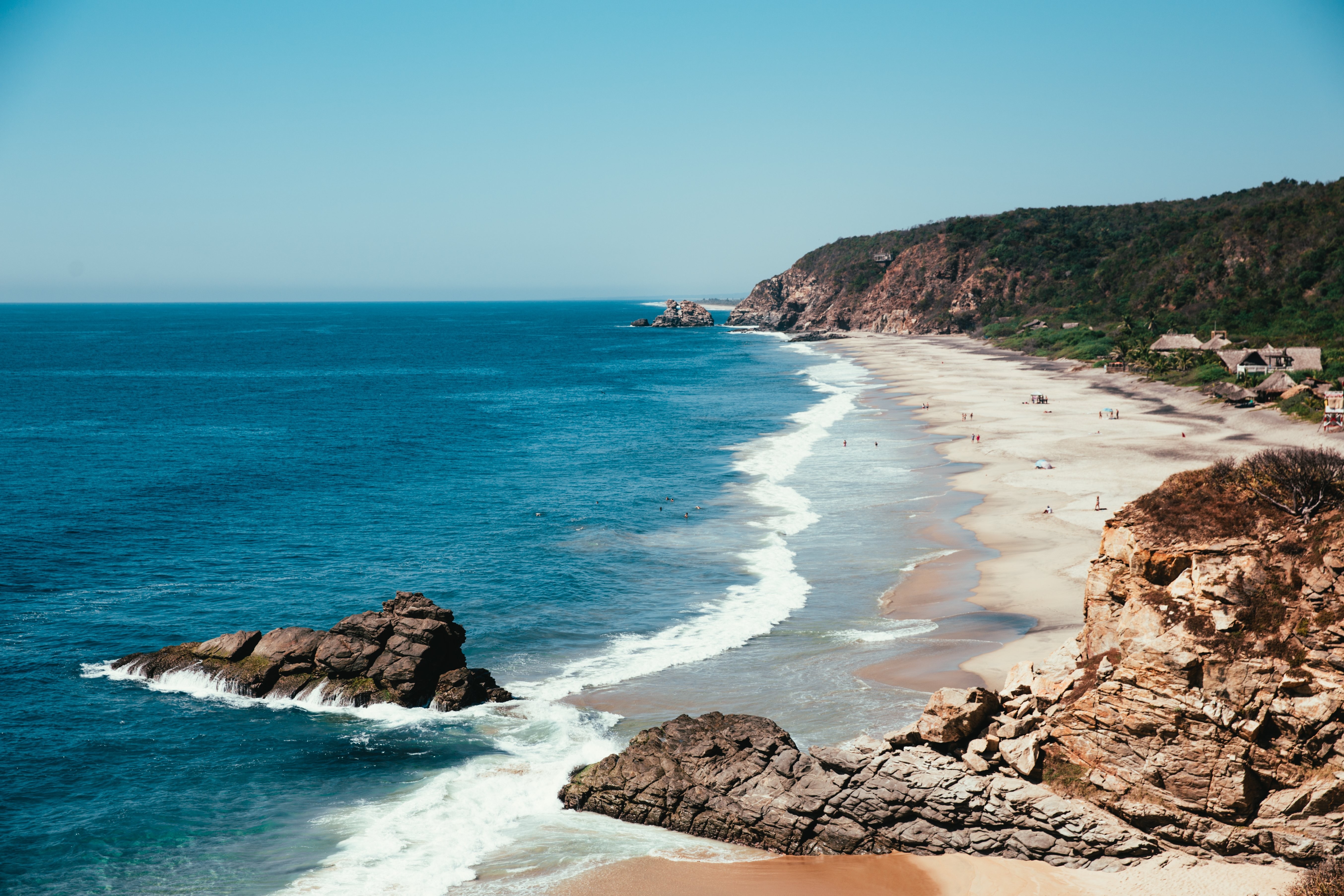 Océan bleu avec photo de plage de sable