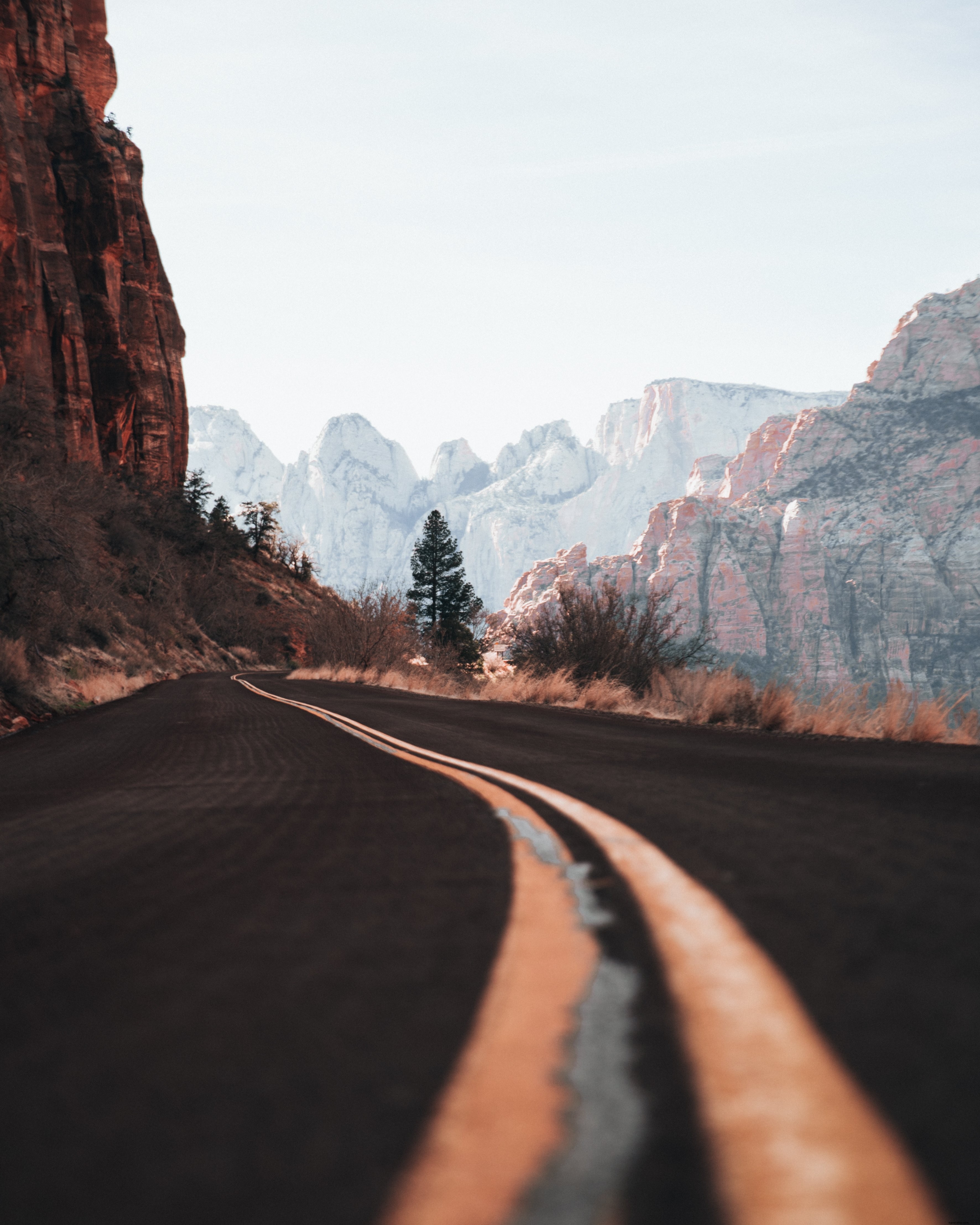 Foto de primer plano de la autopista Curvy Canyon