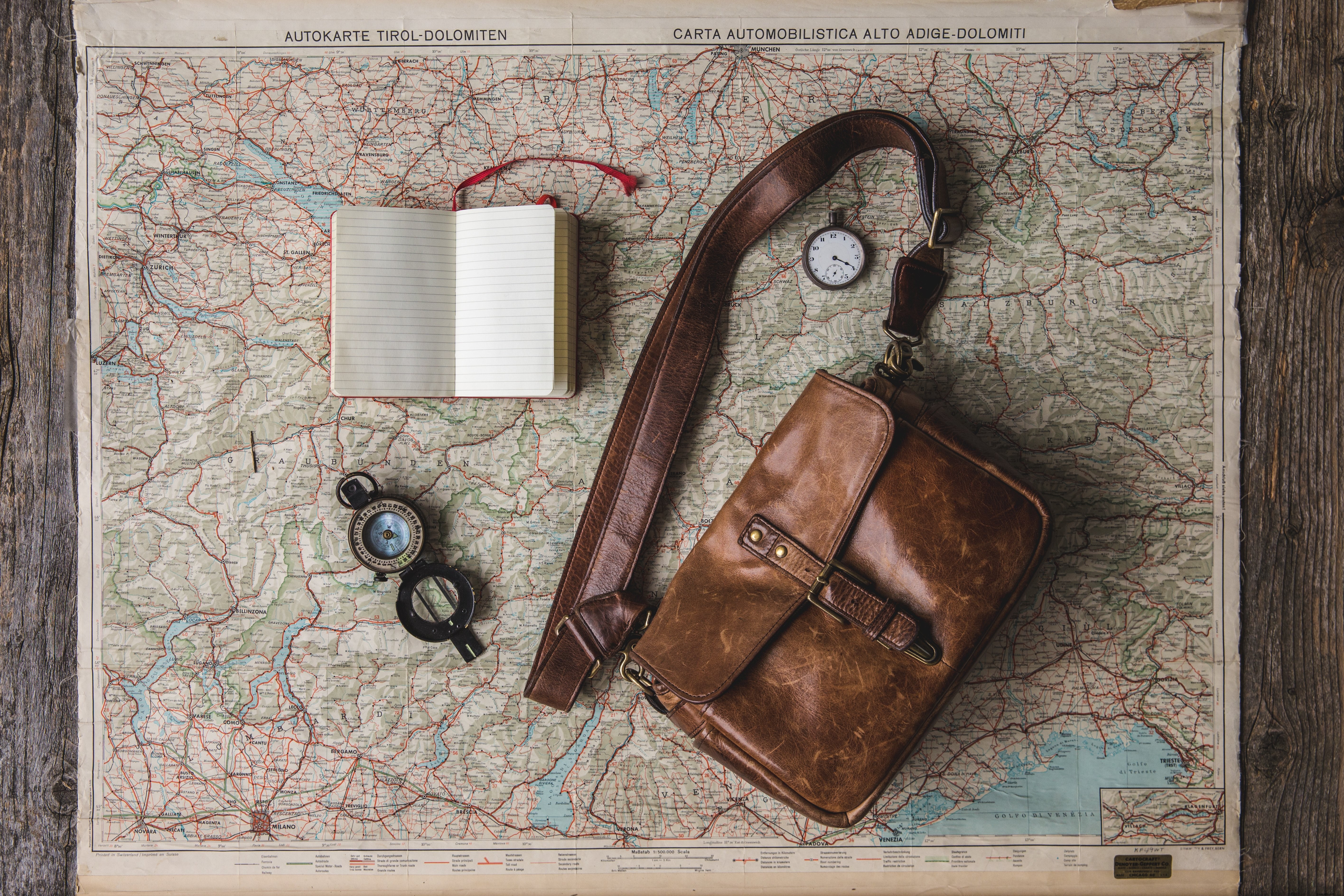 Foto de Flatlay Of Travel Essentials