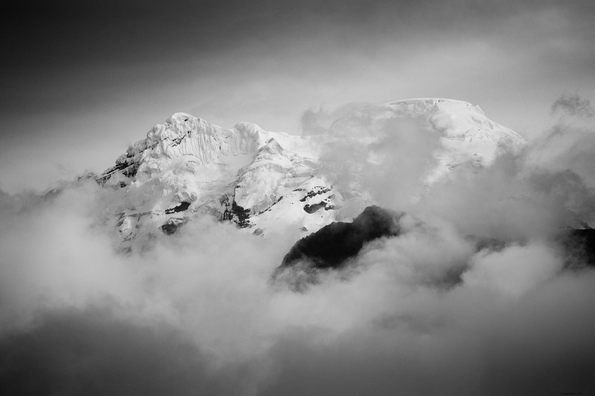 Conseils de neige dans les nuages ​​Photo