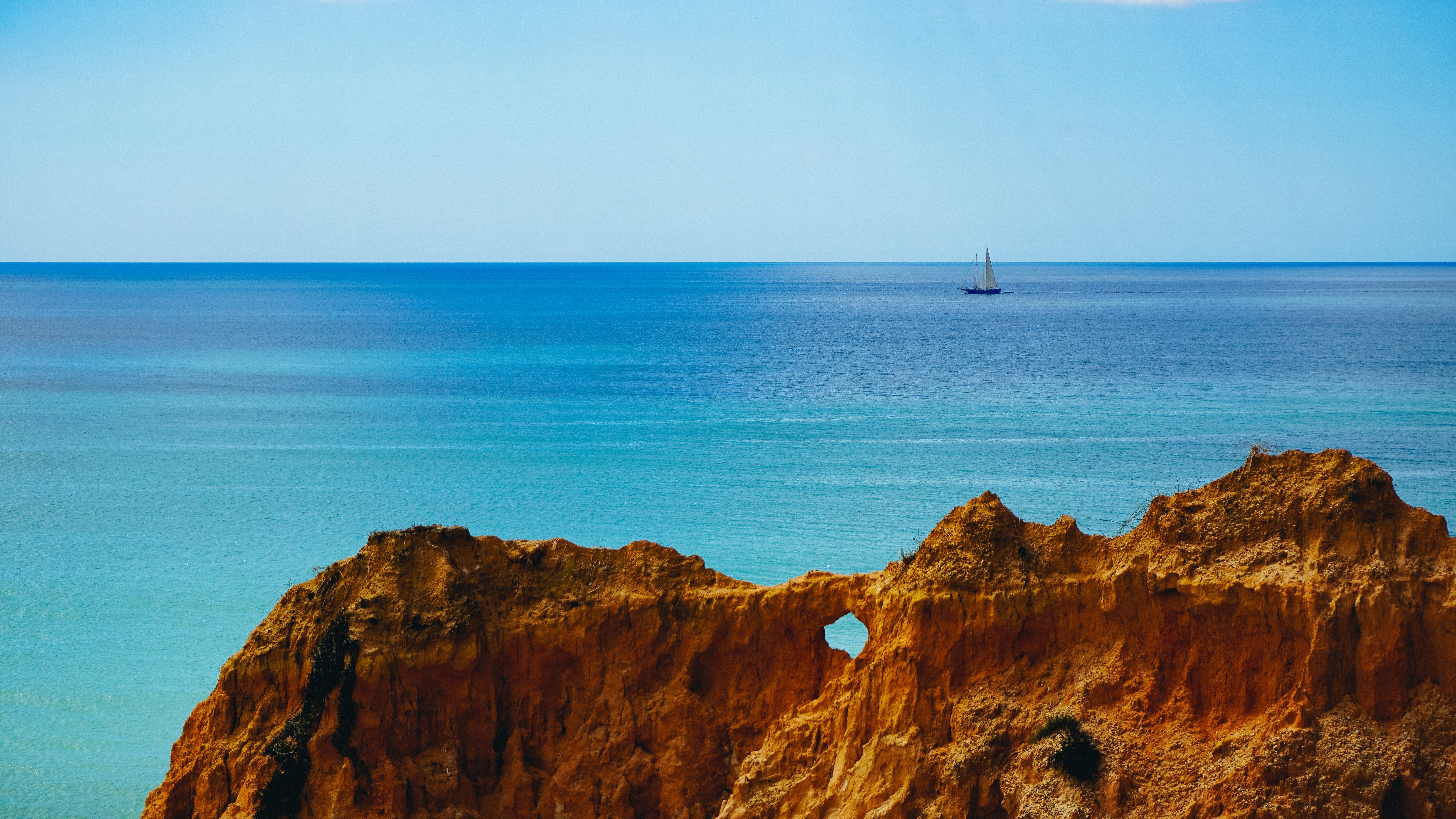 Portogallo rocce con foto in barca