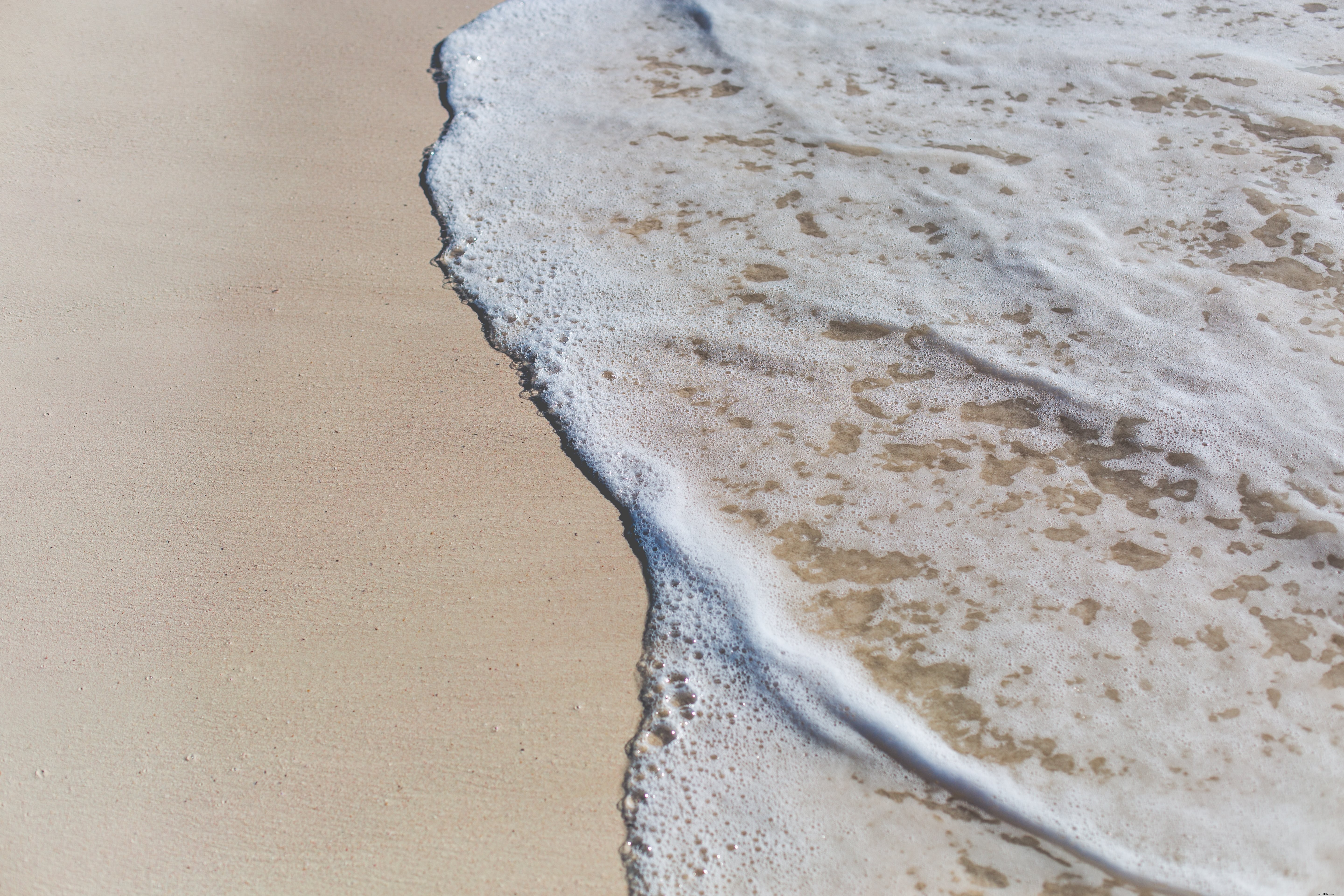 Foto Air Laut Di Pantai Pasir