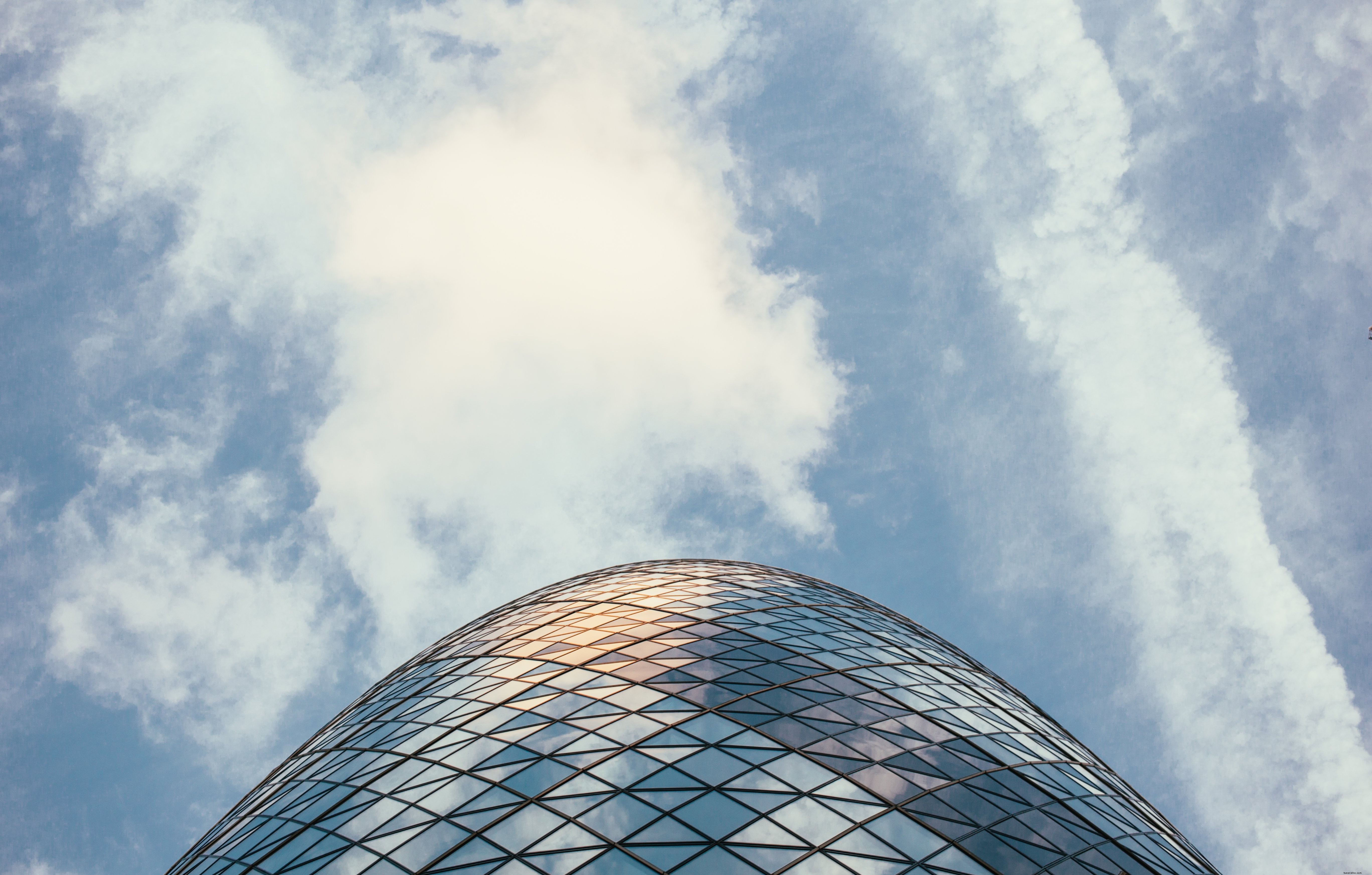 St Mary Axe Dan Foto Langit