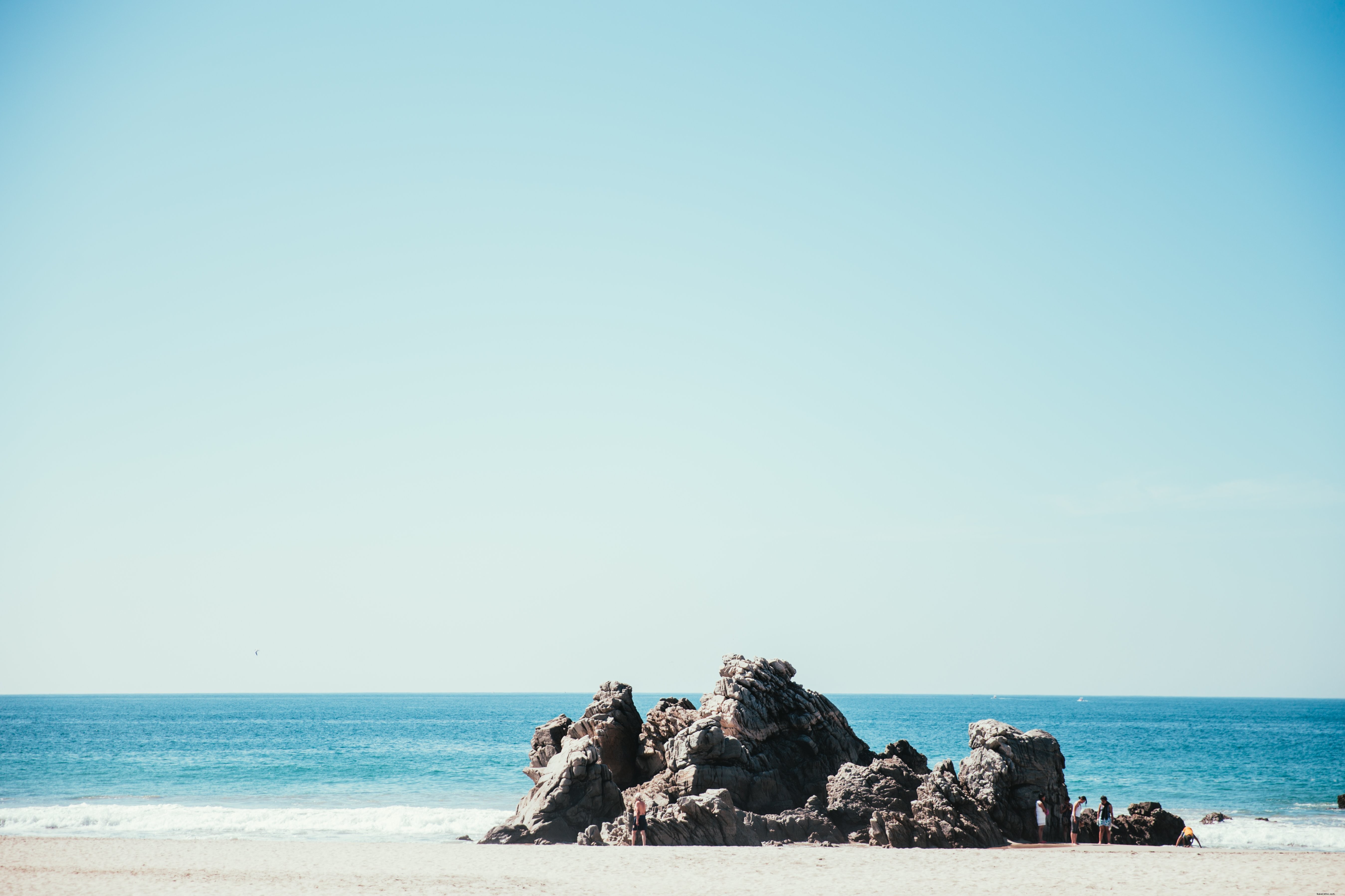 Foto di rocce in riva al mare