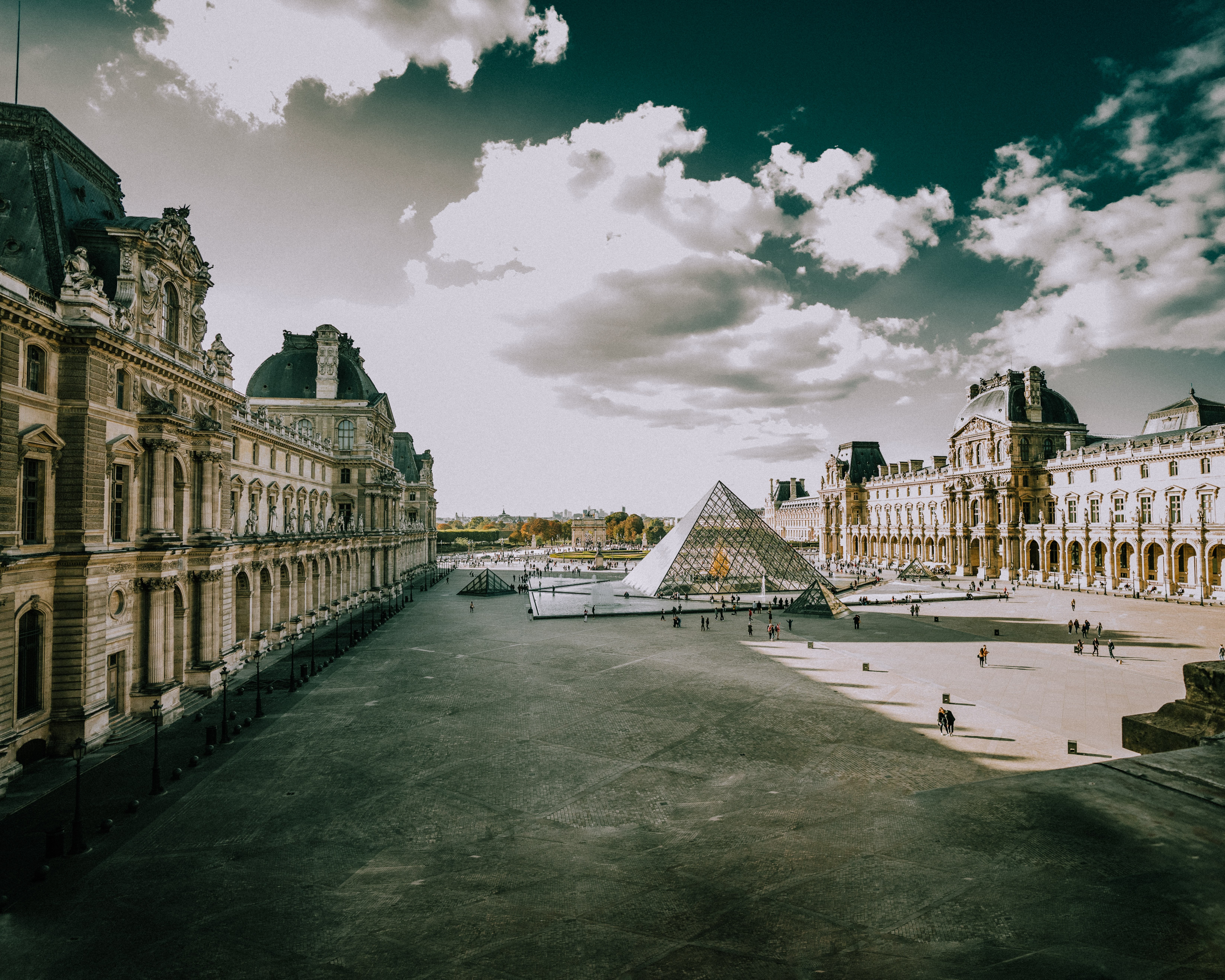 Foto Pyramide du Louvre