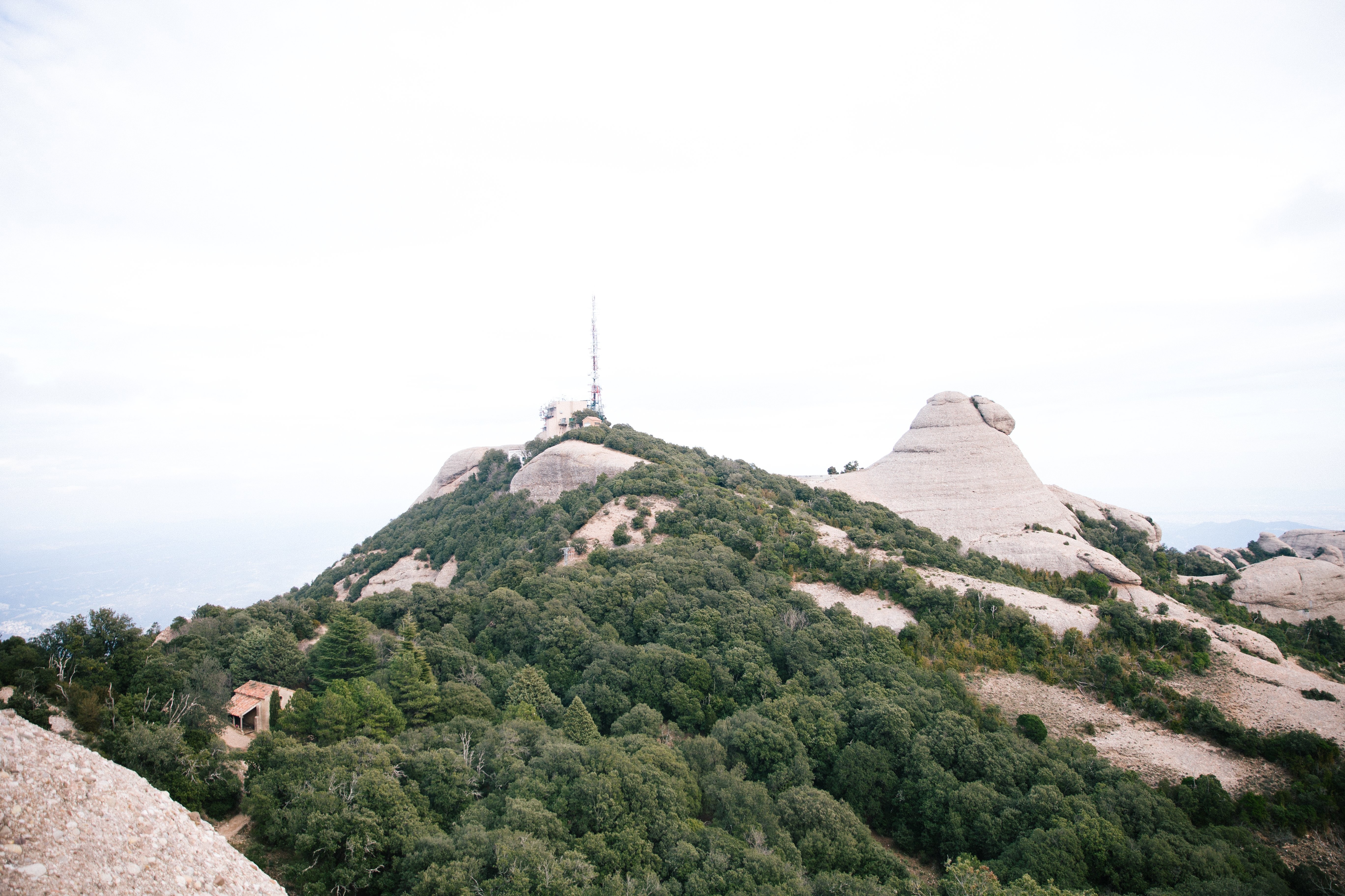 Foto de paisaje de montaña salvaje