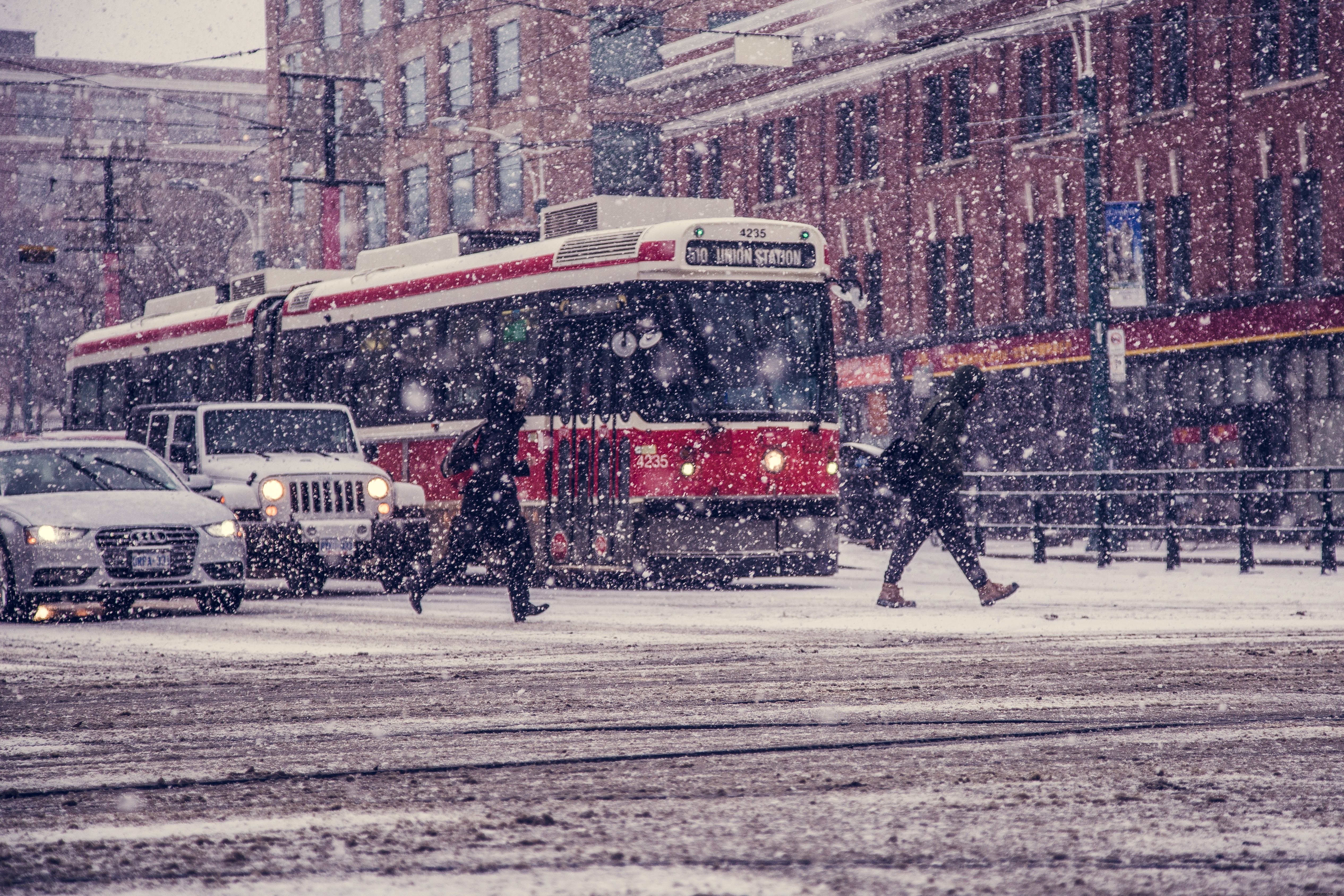 Foto de rua com neve em Toronto