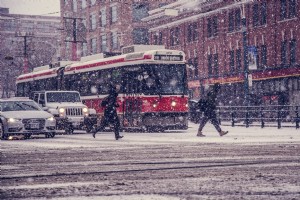 Foto de rua com neve em Toronto