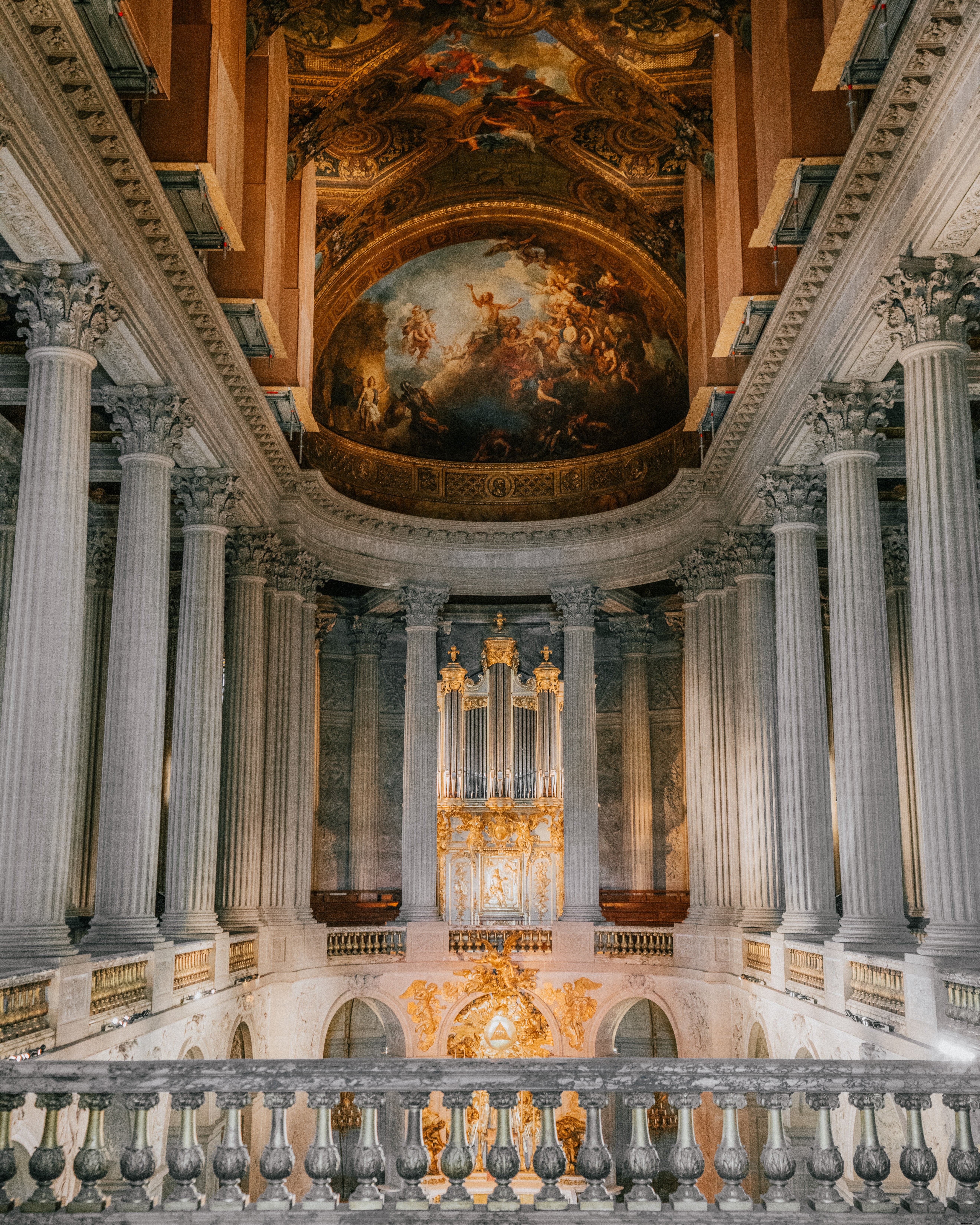 Foto de frescos en la capilla de Versalles