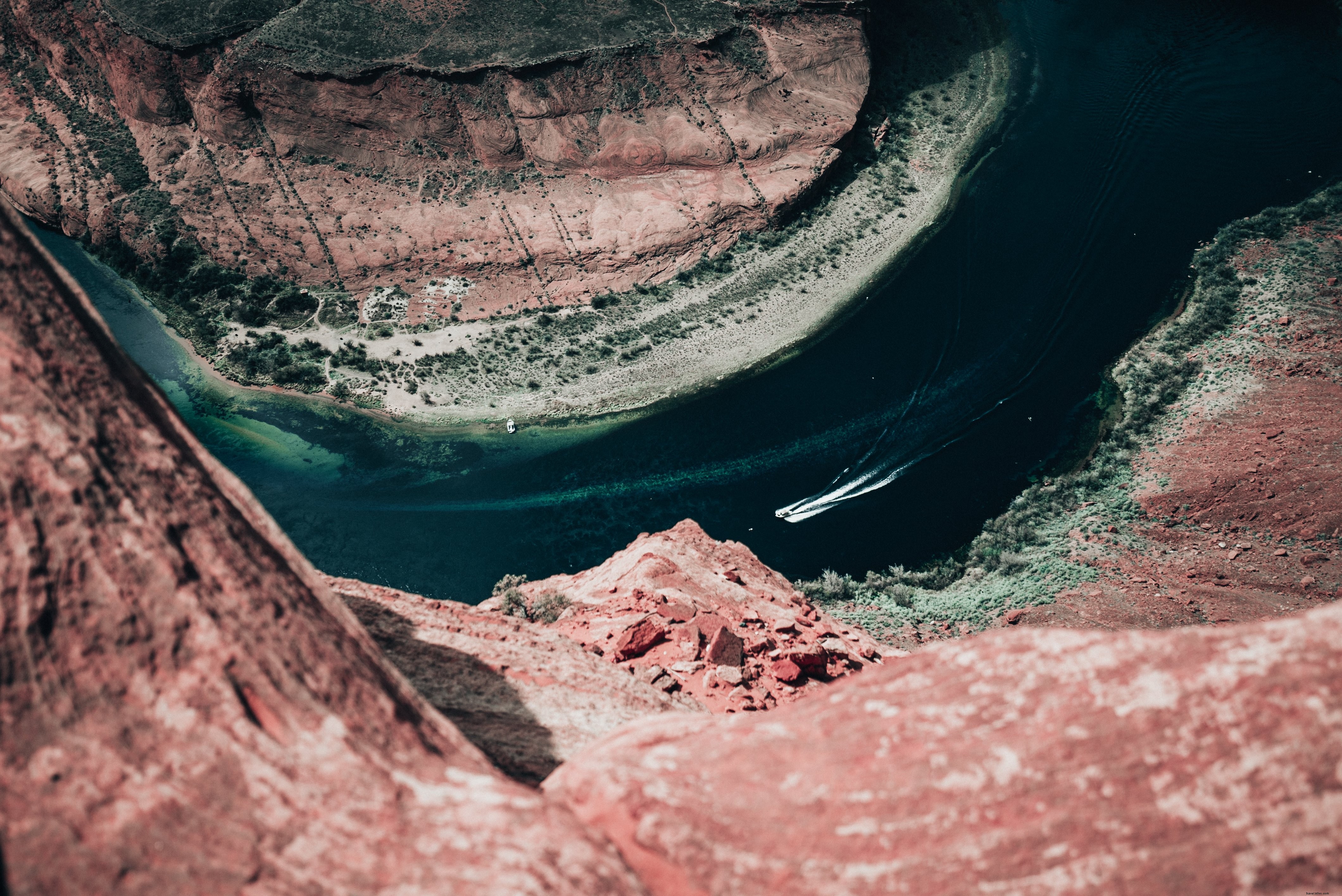 Barca nel Grand Canyon del fiume Colorado foto