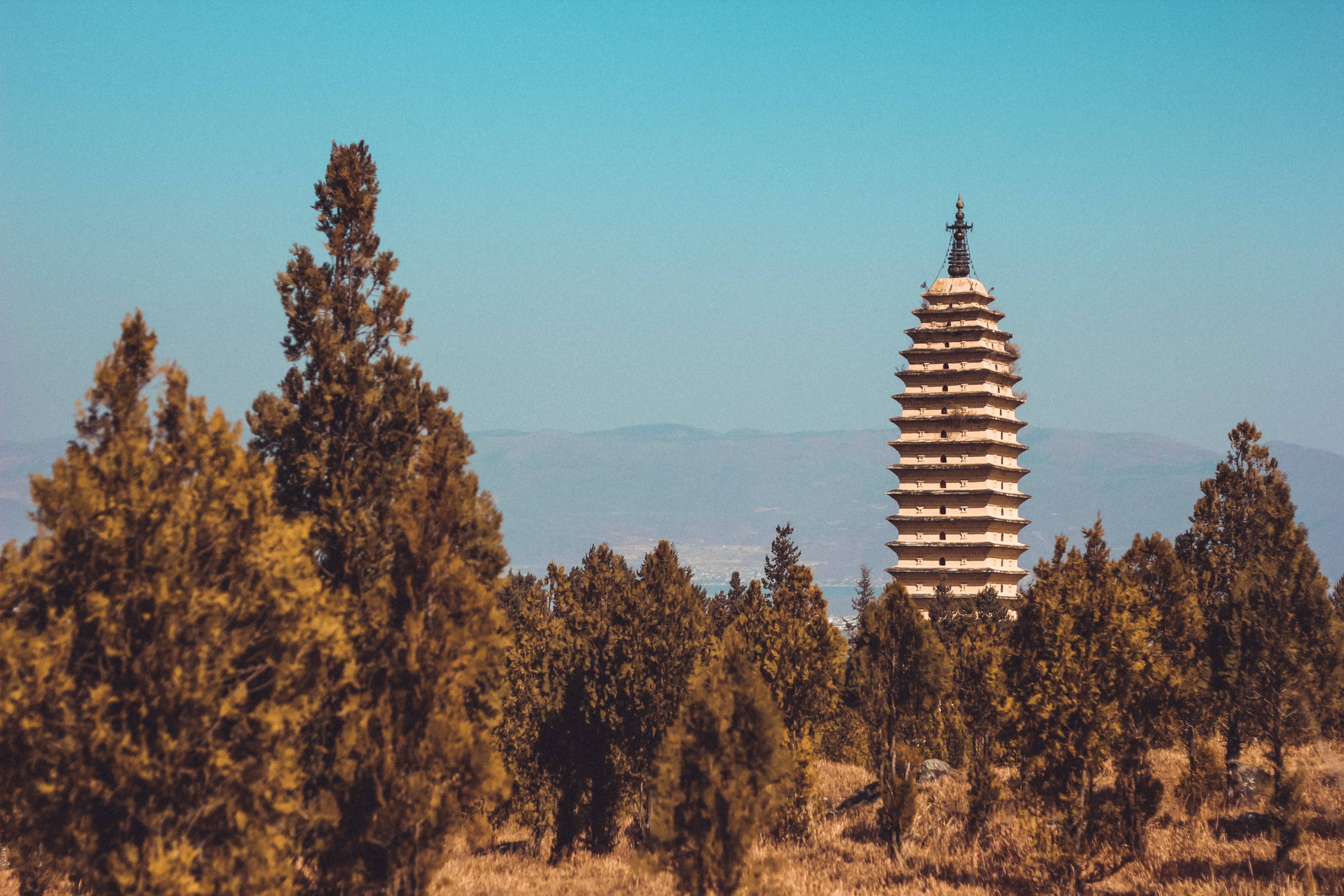 Templo junto a la foto de la ladera china