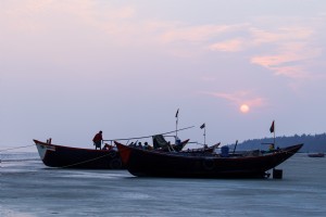 Perahu Nelayan Di Pantai Foto