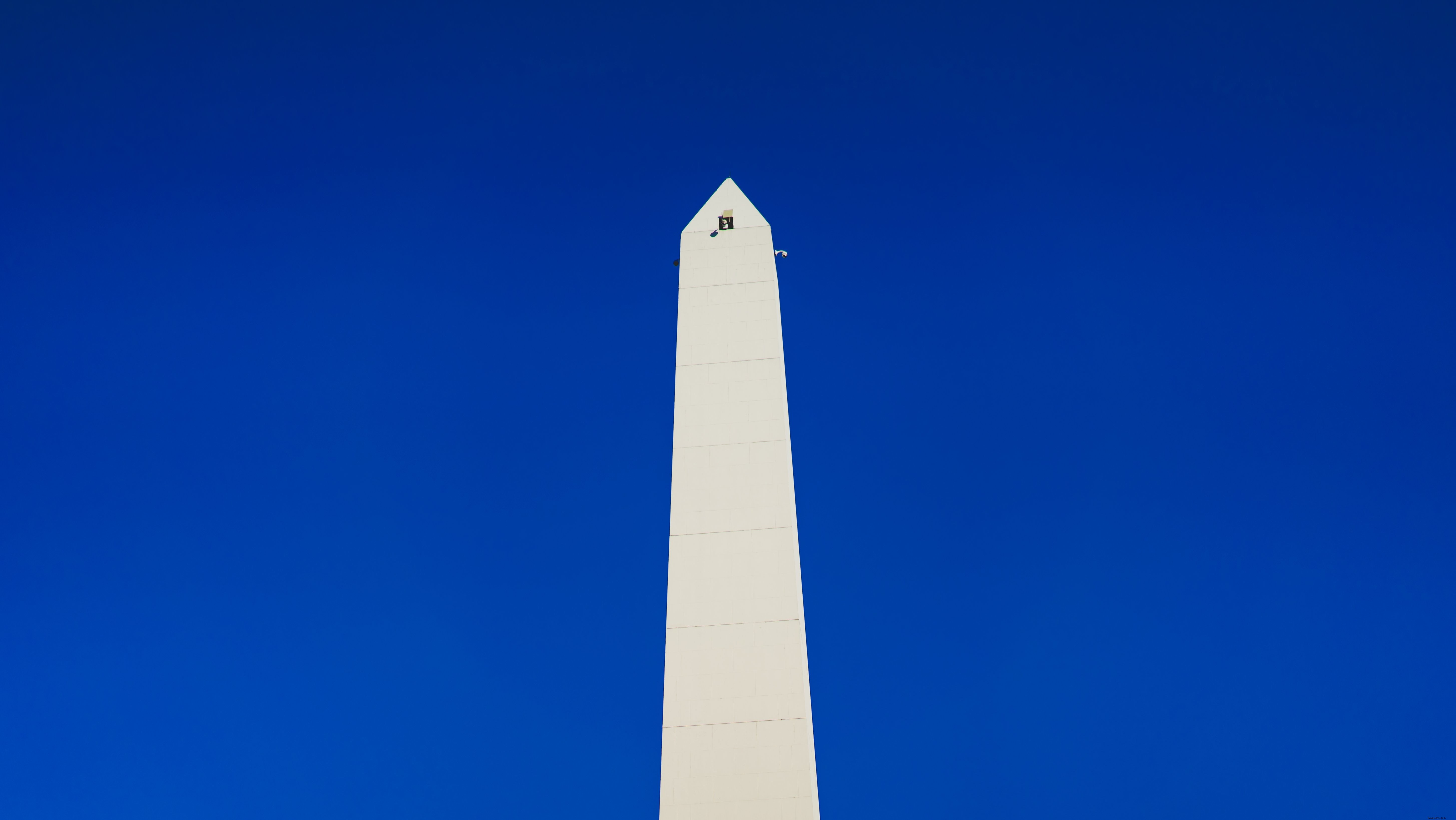 Foto del pico del monumento del obelisco