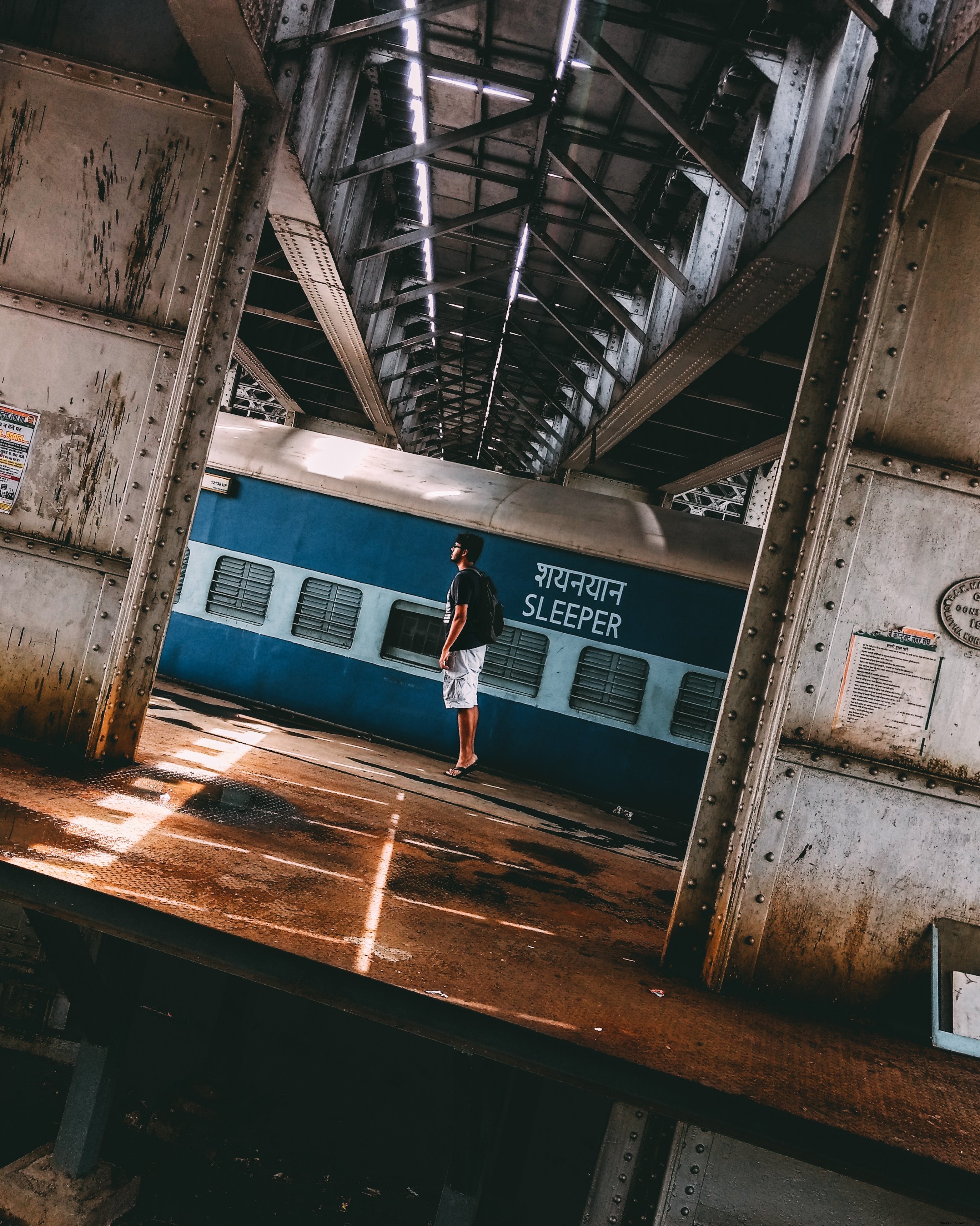 Debout droit dans une photo photo inclinée