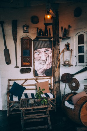 Chambre rustique avec photo d ornements antiques