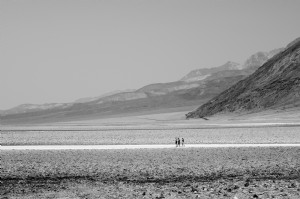 Photo de scène de désert noir et blanc