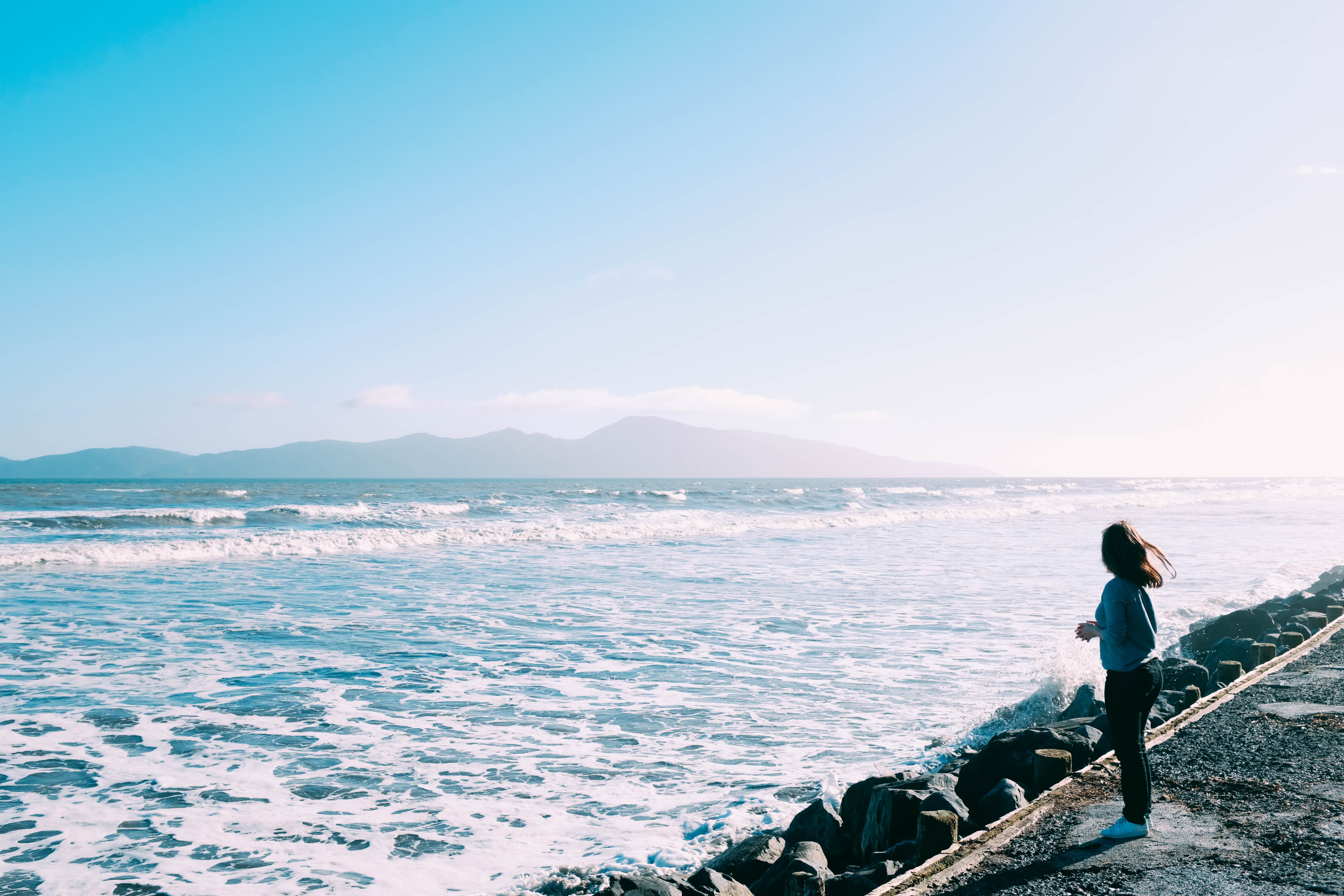 Foto Pemandangan Pantai untuk Turis