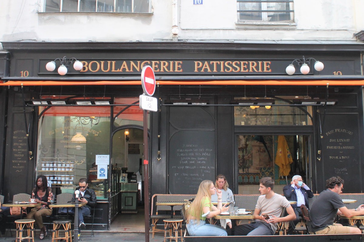 Baguettes, Palais, Pétanque :faites l ultime promenade du quartier de Paris