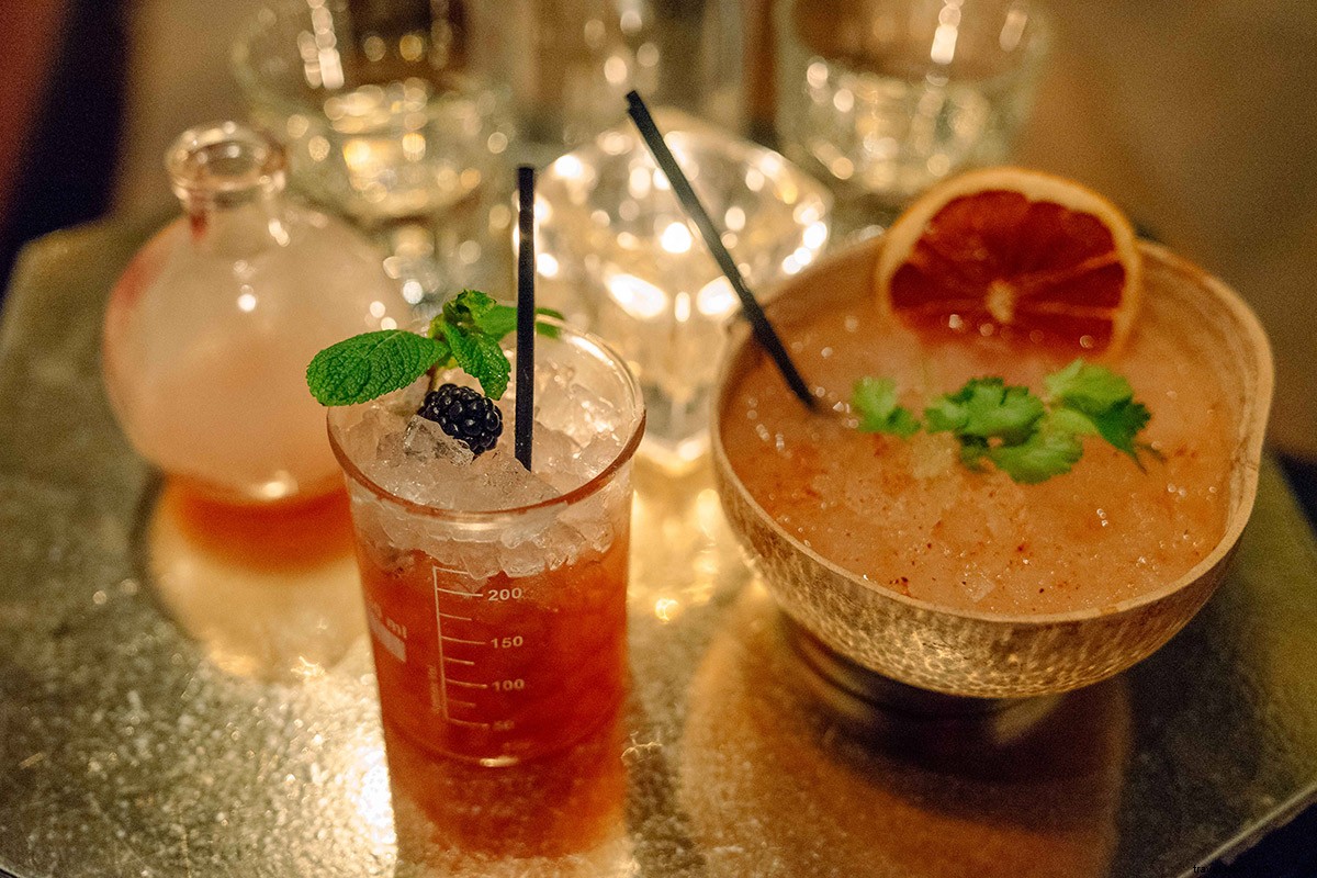 Il cocktail bar più elegante di Montreal è in un vicolo buio