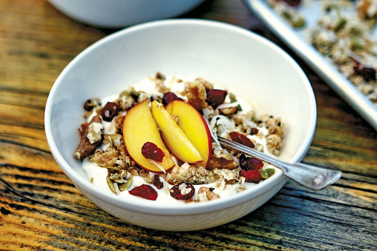 La tua nuova colazione Go-To:Malibu Farms Coconut Granola 