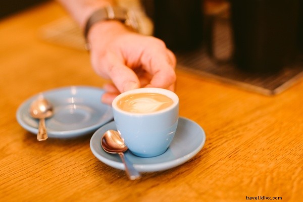 Il genio del caffè parigino dietro il Telescope Cafe 