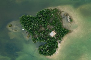 孤立した島の家から家の写真 
