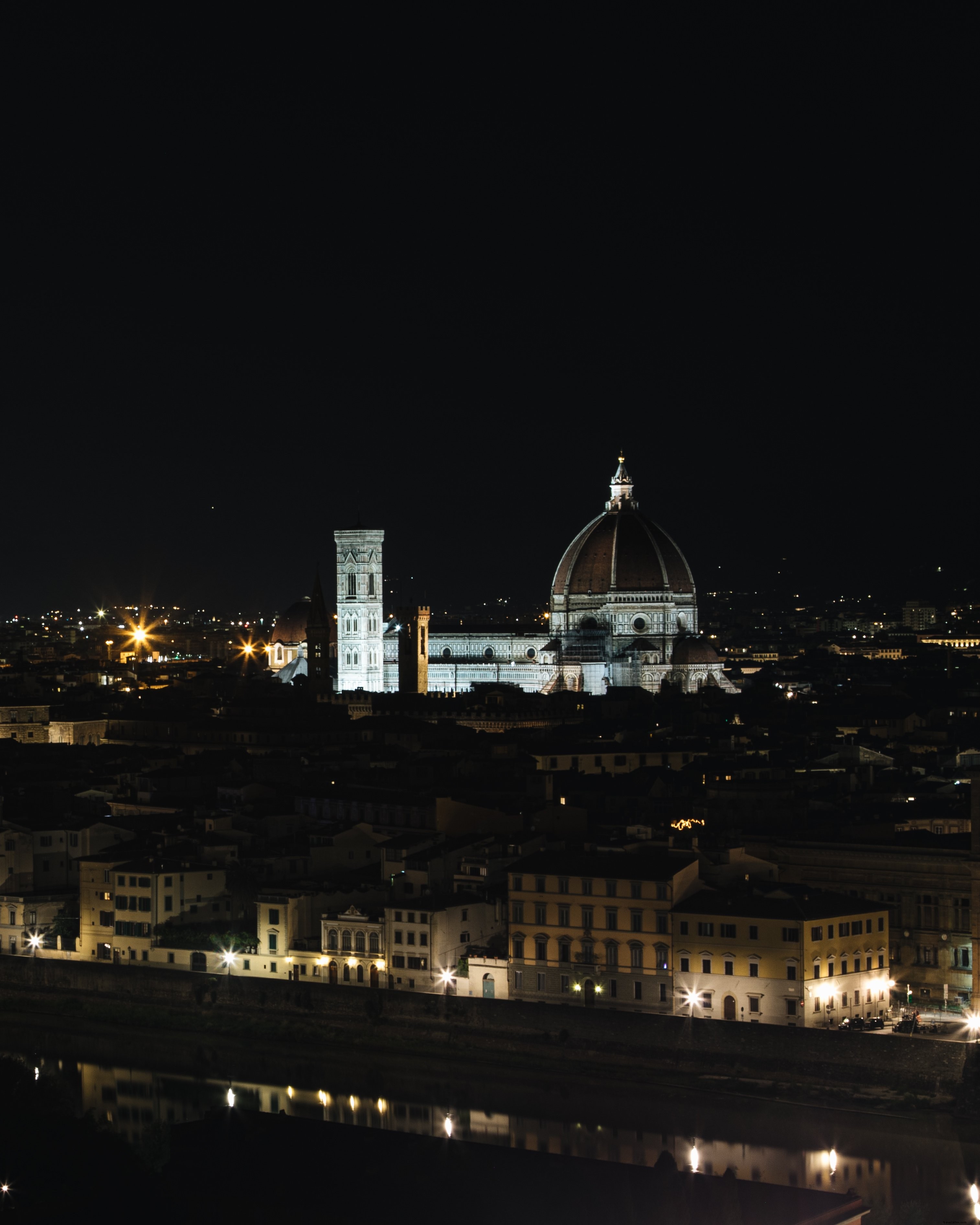 Cattedrale Di Santa Maria Del Fiore Di Notte Foto 