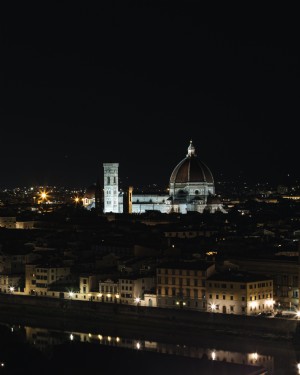 Foto Katedral Santa Maria Del Fiore Di Malam Hari 