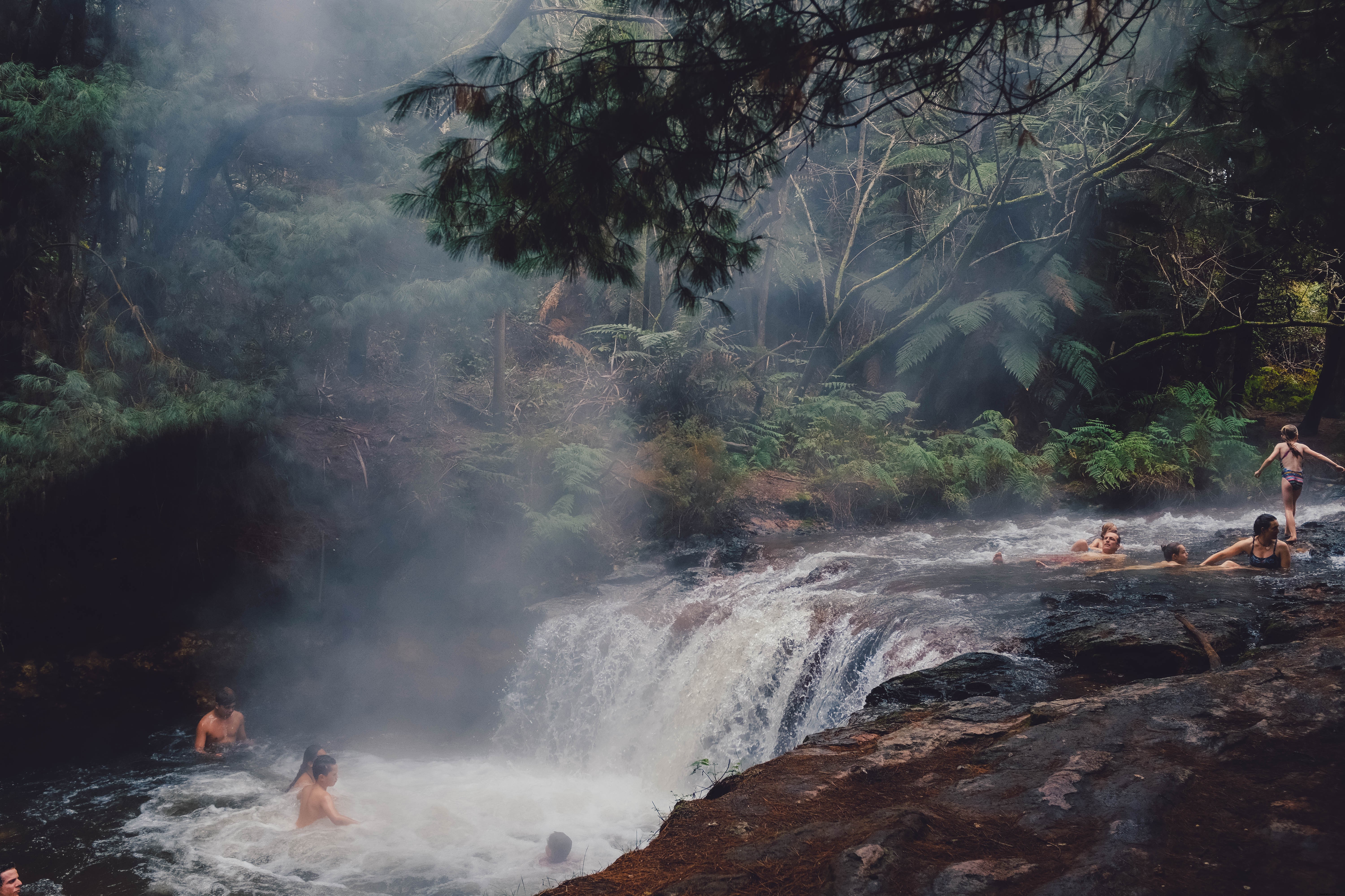 Foto de fonte termal natural 