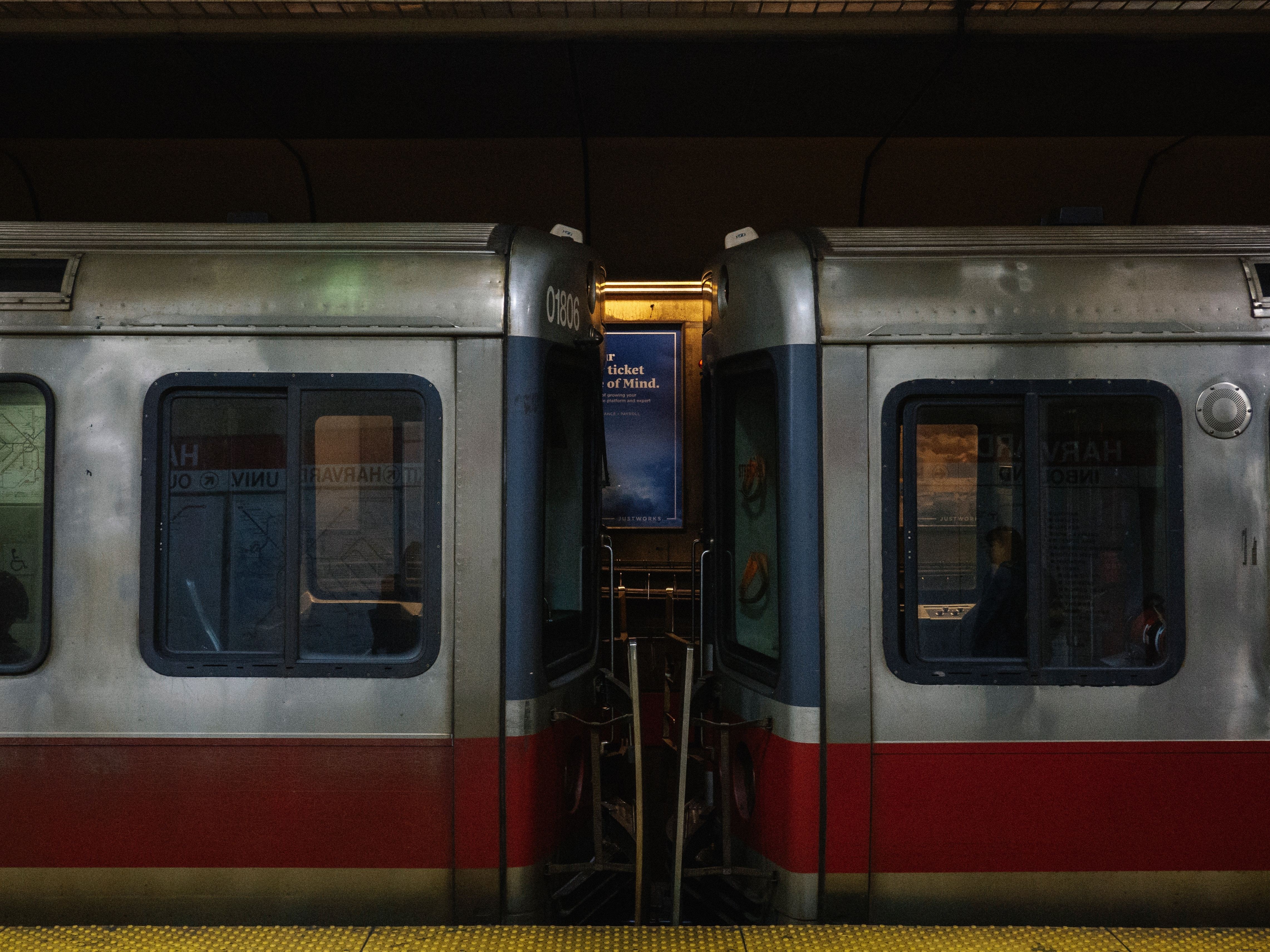 Entre los vagones del metro Foto 