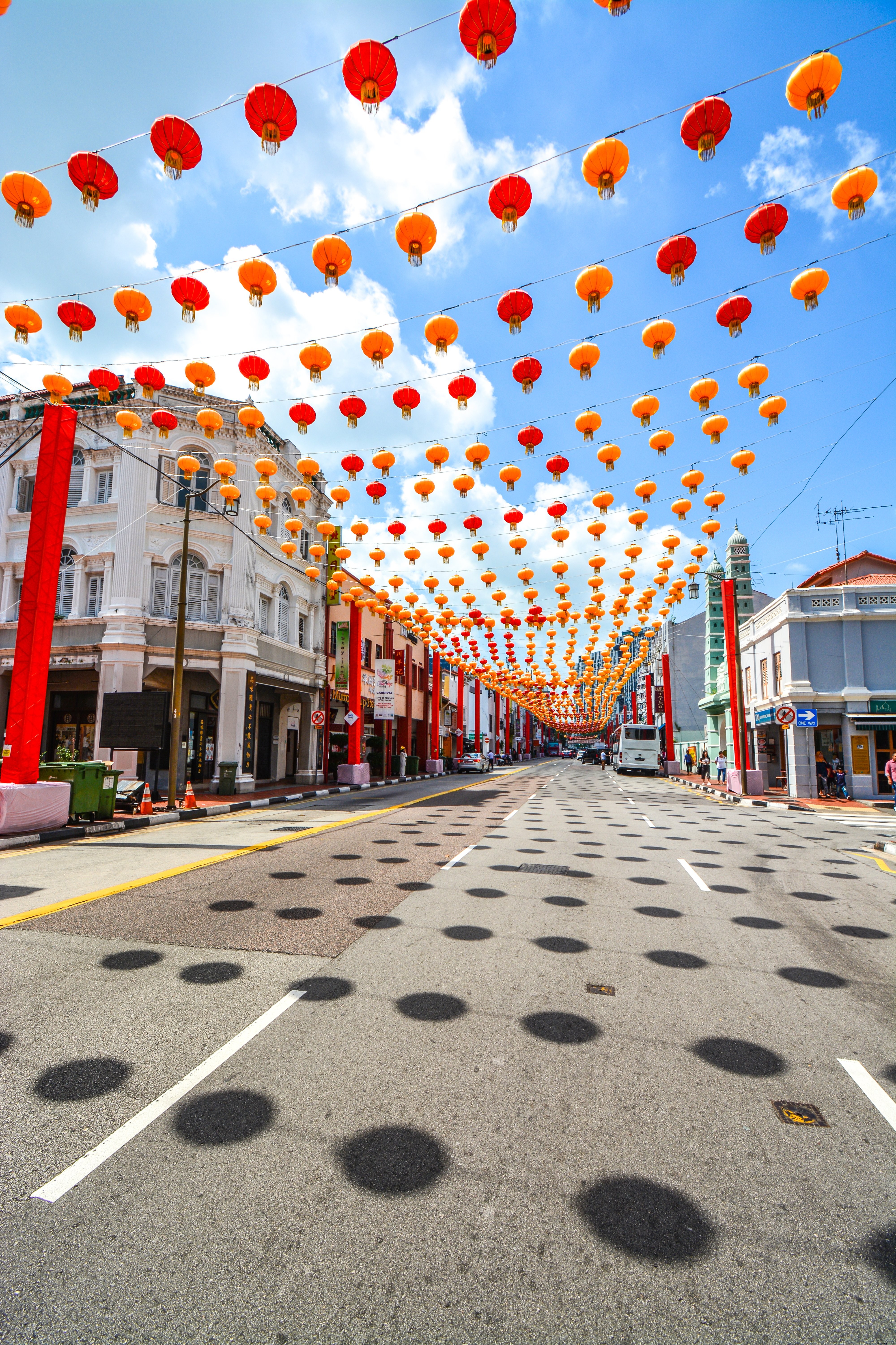 Jalan Lebar Membuat Bayangan Melingkar Di Foto Jalan 