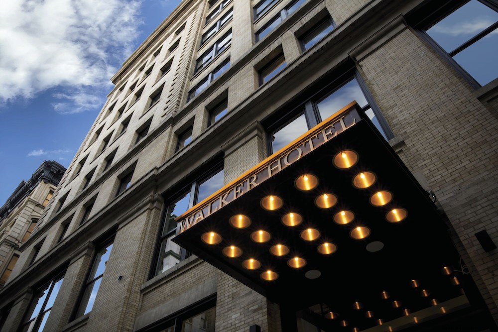 Hotel Tribeca yang Menyusuri Jalan 