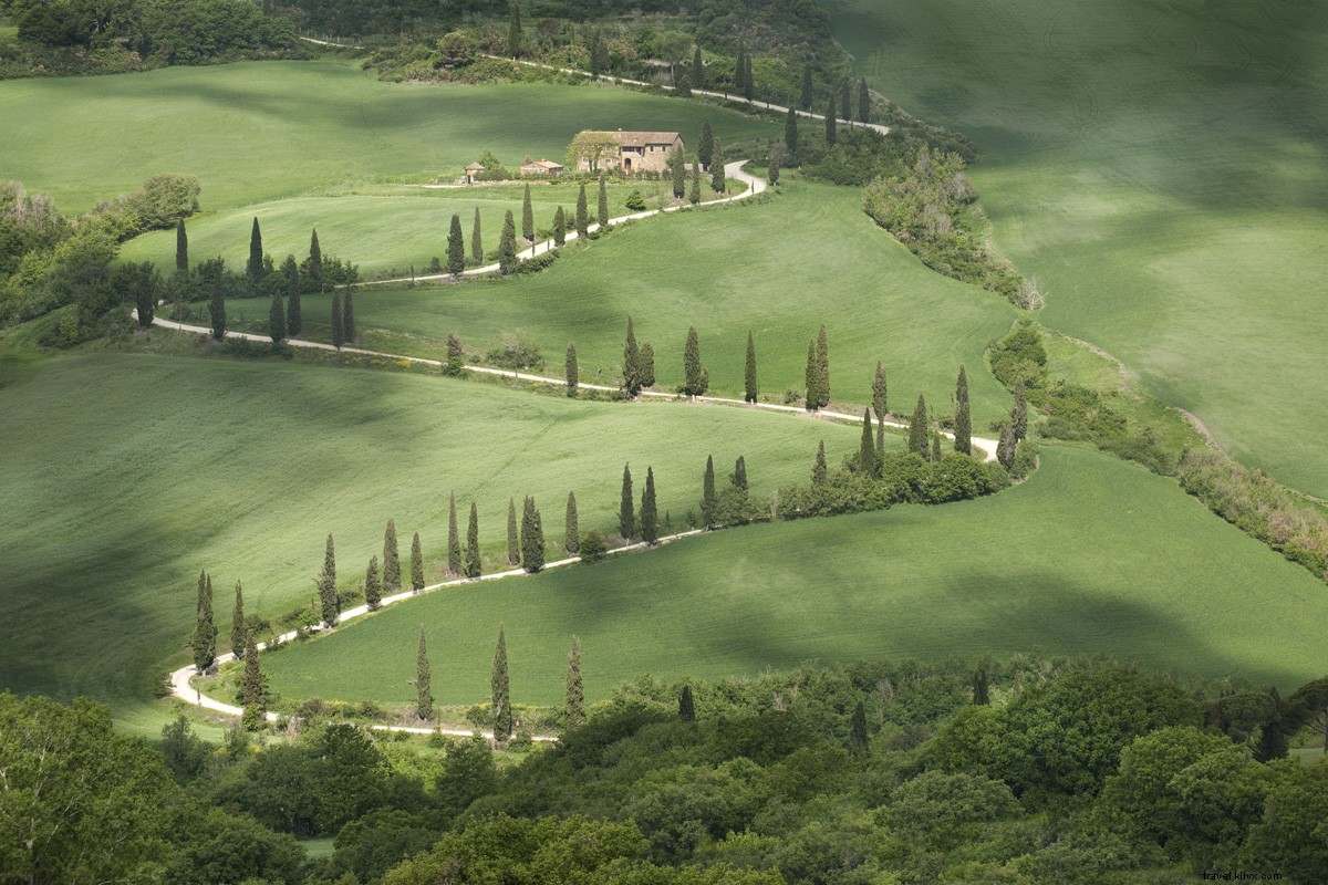 Uma cidade na colina cresce na Toscana - e todos estão convidados 