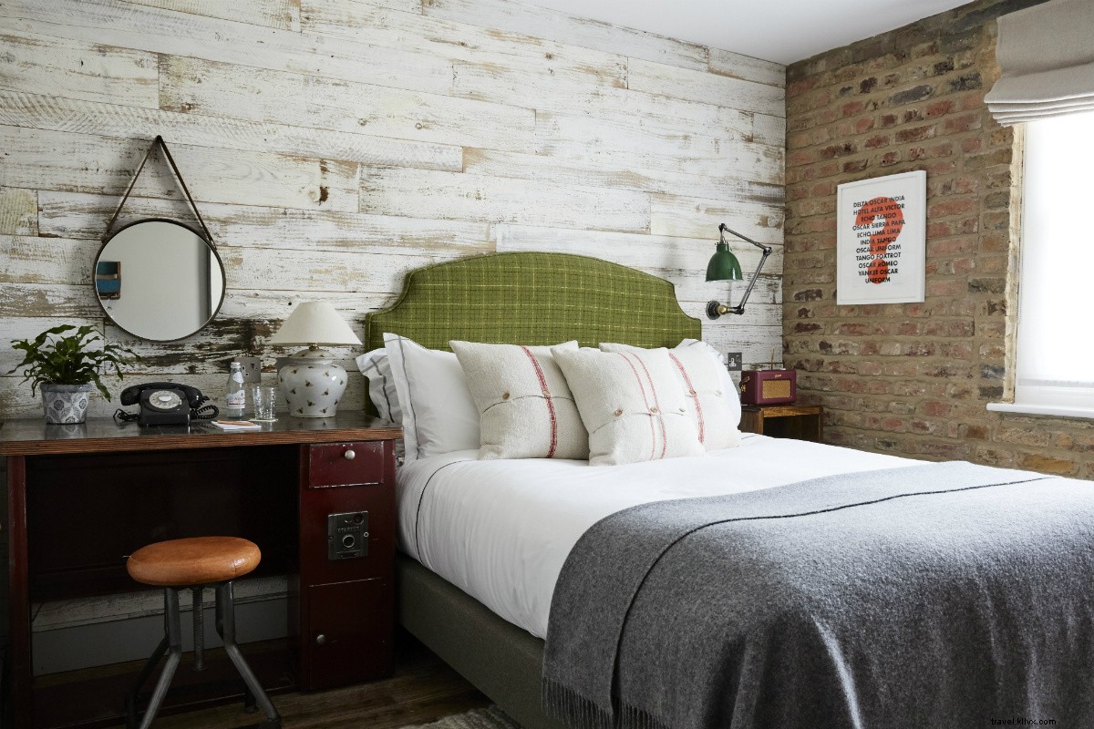 Di 10 Kamar London Pied-a-Terre ini, Hidup Meniru Seni 