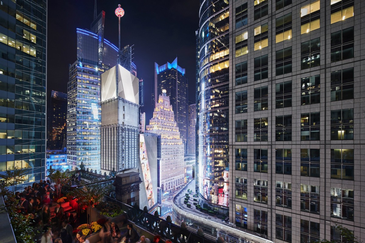 Di The Knickerbocker, Retret Penuh Selera di Tempat yang Tidak Mungkin:Times Square 