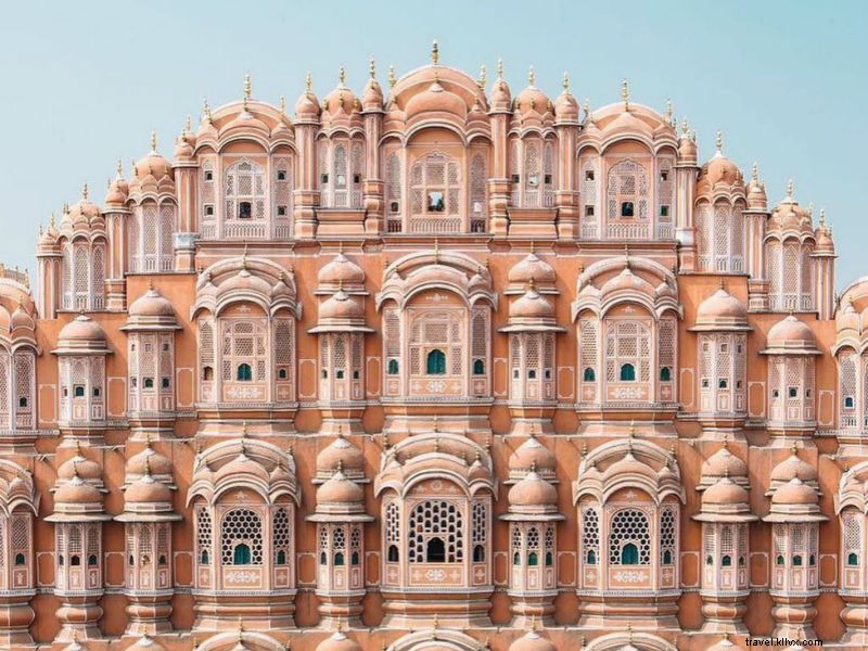 Indias impressionante Hawa Mahal tem 935 janelas. Mas você não pode ver por dentro 