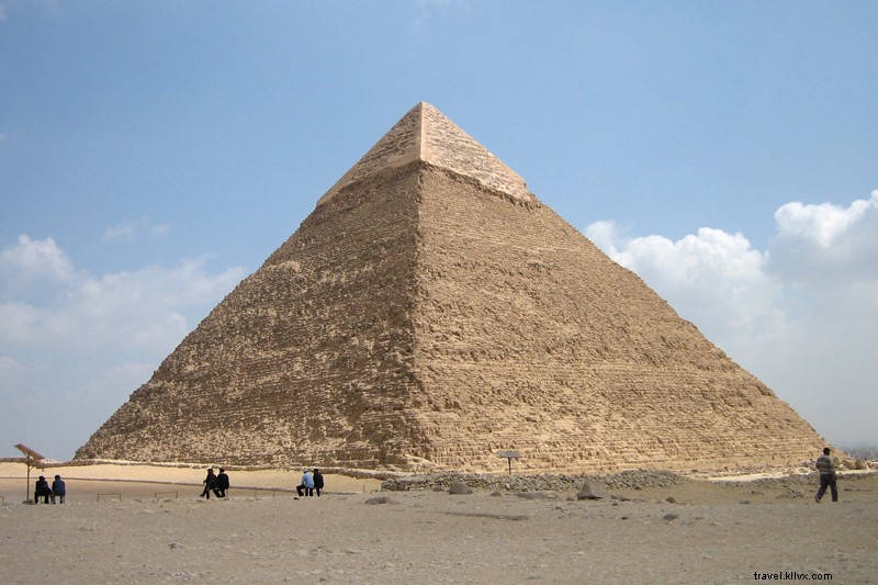 逆張り旅行：エジプトに行きます。今。 