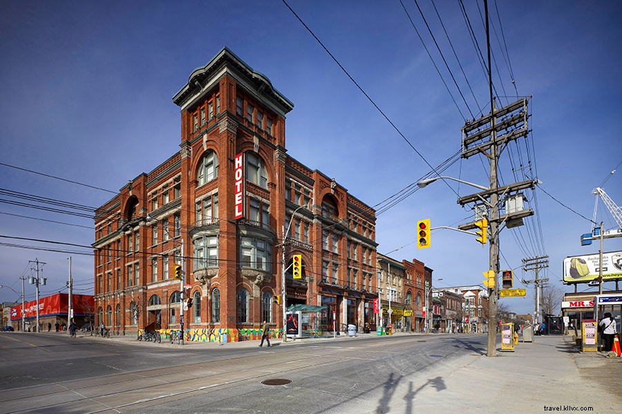 Torontos Gladstone Hotel lleva el sueño con arte al siguiente nivel 