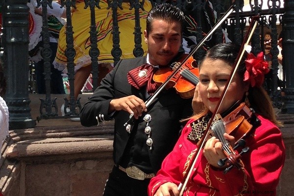 Visi Meksiko Diremajakan di Pinggiran Kota LA 