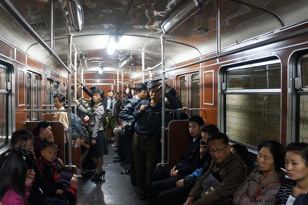 Orang Dalam Mengambil Perjalanan ke Korea Utara 