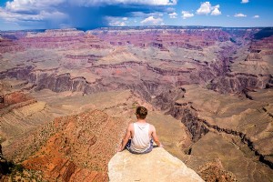 Allez au Grand Canyon pour des vues impressionnantes. Restez pour l Architecture. 