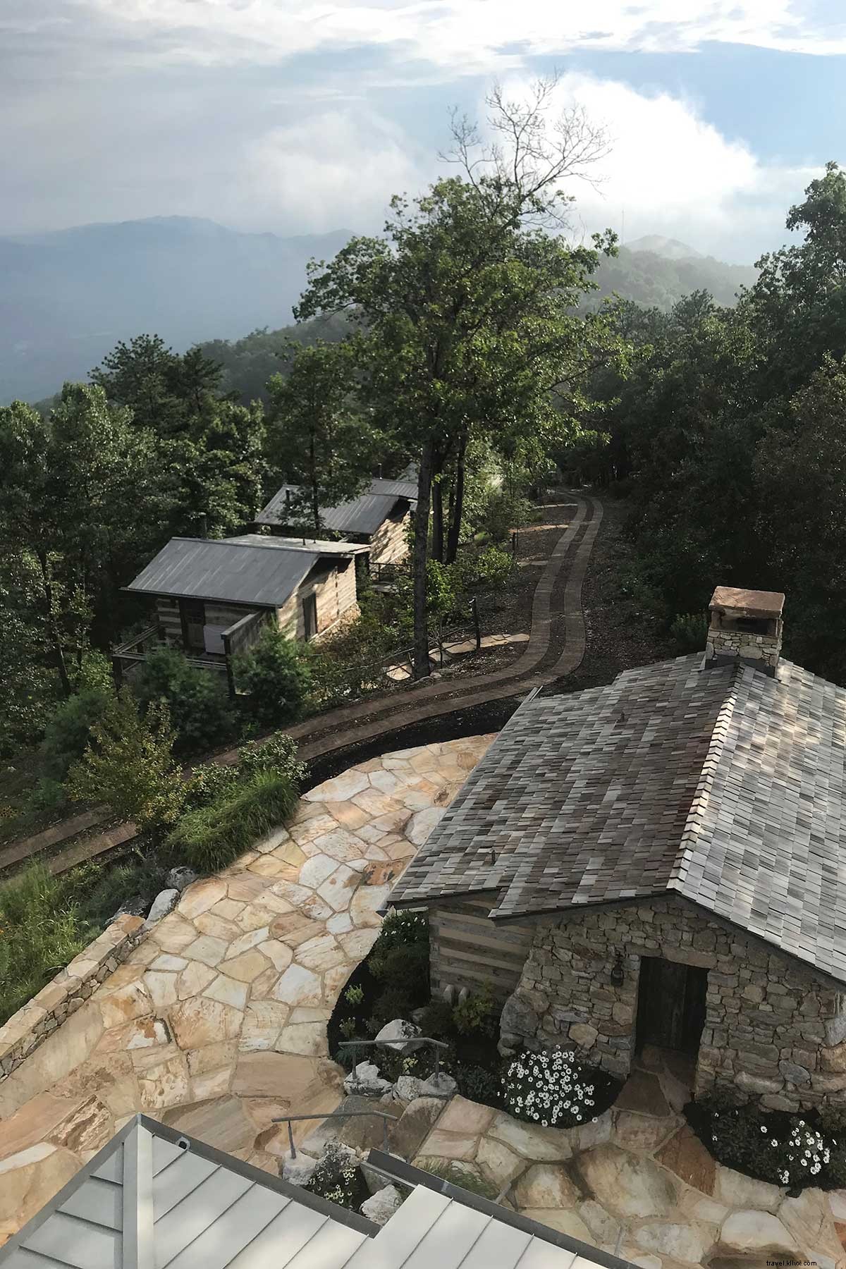 Une retraite spectaculaire à flanc de montagne dans les contreforts des Great Smoky Mountains 